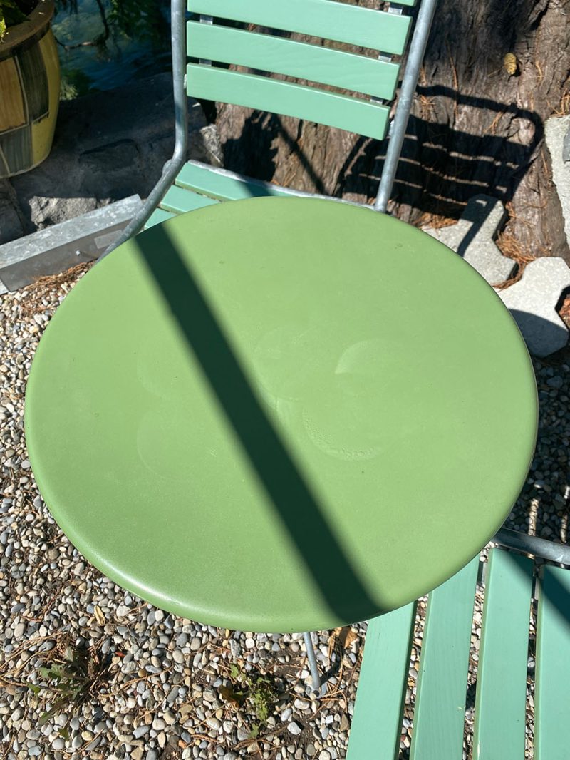 Atelier Alinea Klassicher Bistrotisch mit zwei Stühle